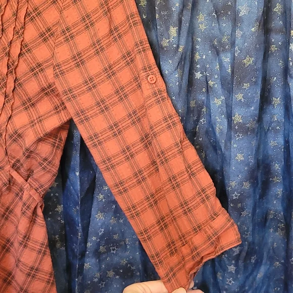 🍂3/$10 Piper&Blue Orange+Black Plaid Button-down Top w/ Tab Sleeves & Tie-Waist - Picture 5 of 13